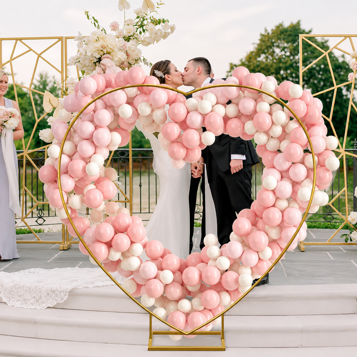 Arche en cœur pour mariage – Image 6